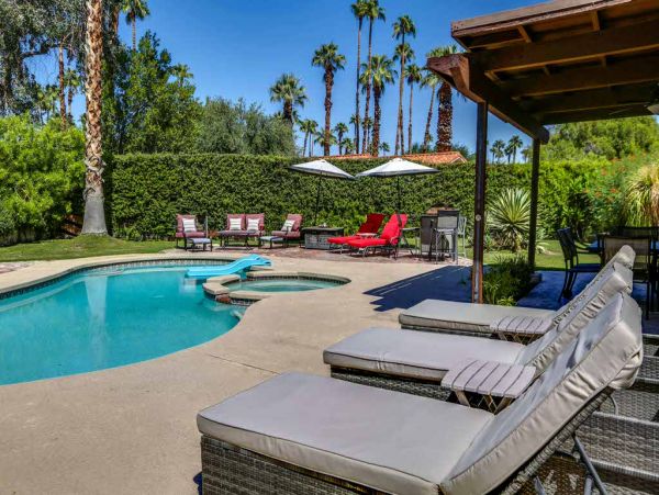 Palm Springs Home 984192