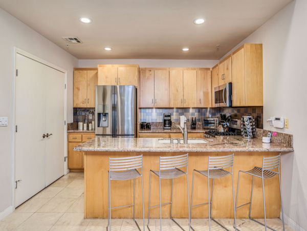 Palm Springs Home 984193