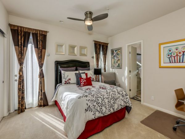Palm Springs Home 984193