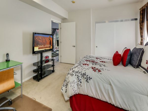 Palm Springs Home 984193