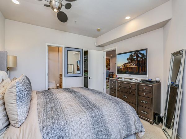 Palm Springs Home 984193