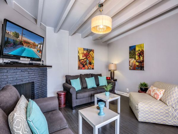 Palm Springs Home 984194