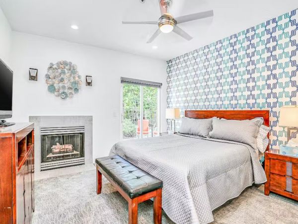 Palm Springs Seven Bedroom Rental Home with Mountain View