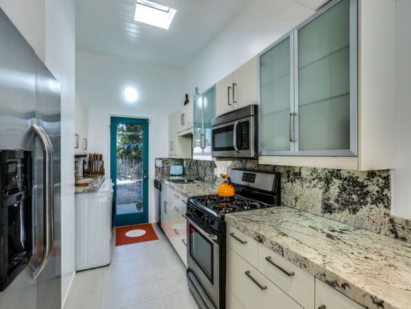 Palm Springs Home 984196