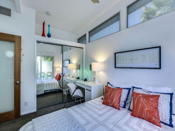 Palm Springs Home 984196