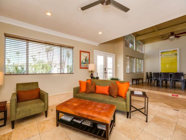 Palm Springs Home 984197