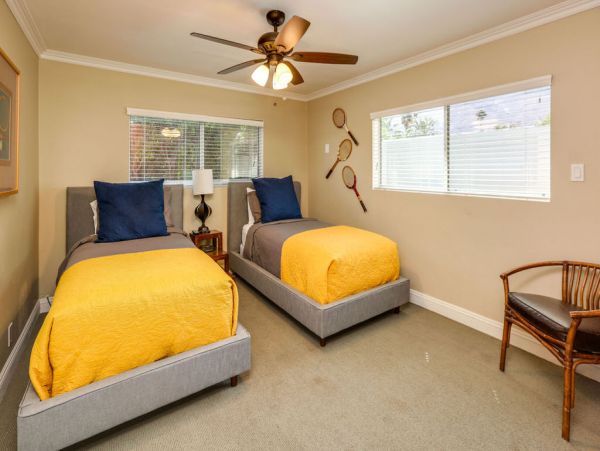 Palm Springs Home 984197