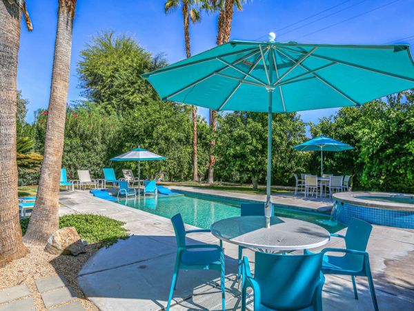Palm Springs Home 984198