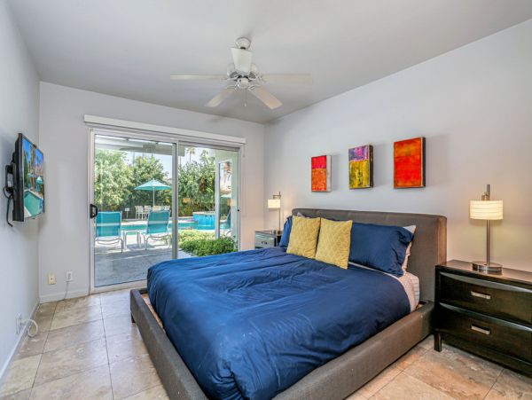 Palm Springs Home 984198