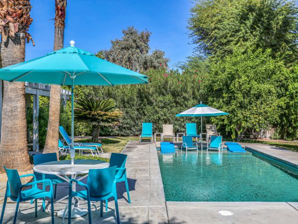Palm Springs Home 984198