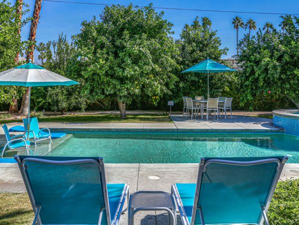 Palm Springs Home 984198
