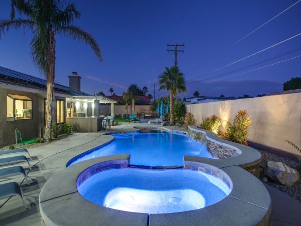 Palm Springs Home 984199