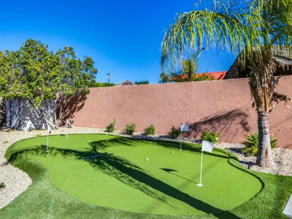 Palm Springs Home 984199