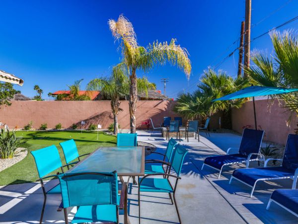 Palm Springs Home 984199