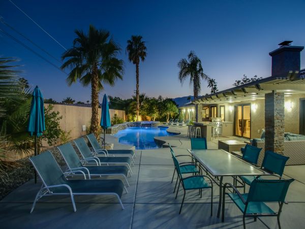 Palm Springs Home 984199
