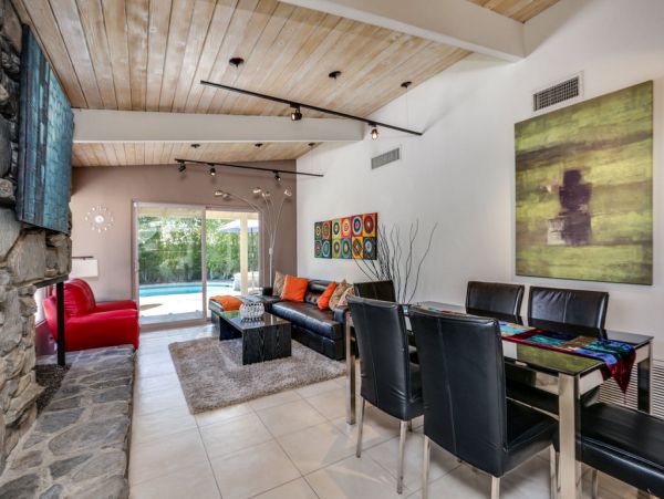 Palm Springs Home 984200