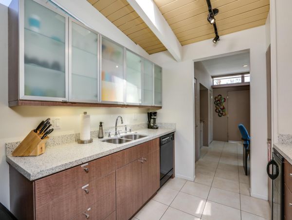 Palm Springs Home 984200