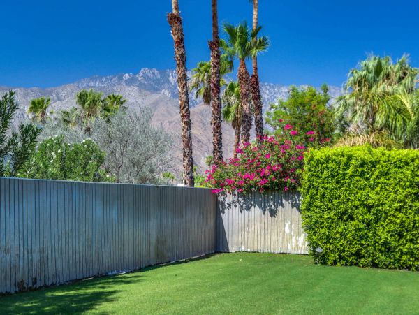 Palm Springs Home 984200