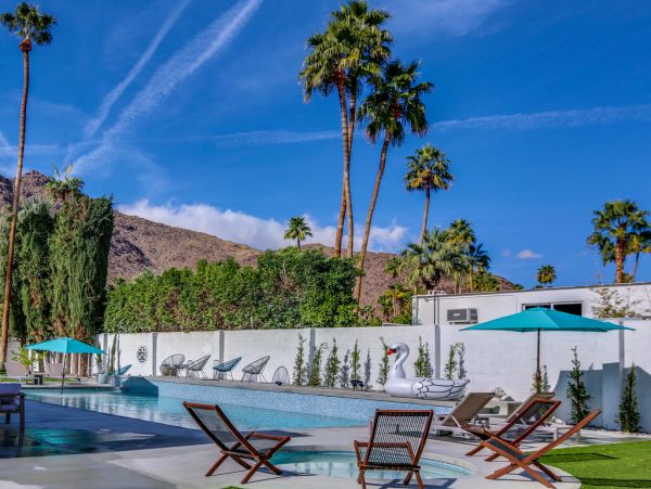 Palm Springs Home 984201