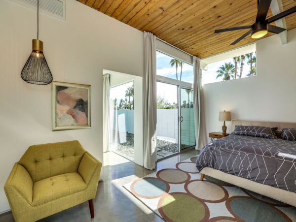 Palm Springs Home 984201