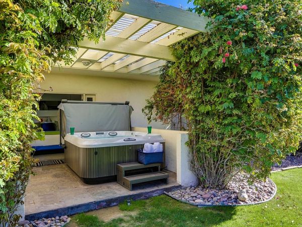 Palm Springs Home 984202