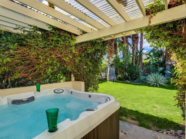 Palm Springs Home 984202