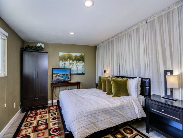 Palm Springs Home 984203