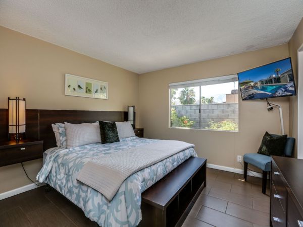Palm Springs Home 984203