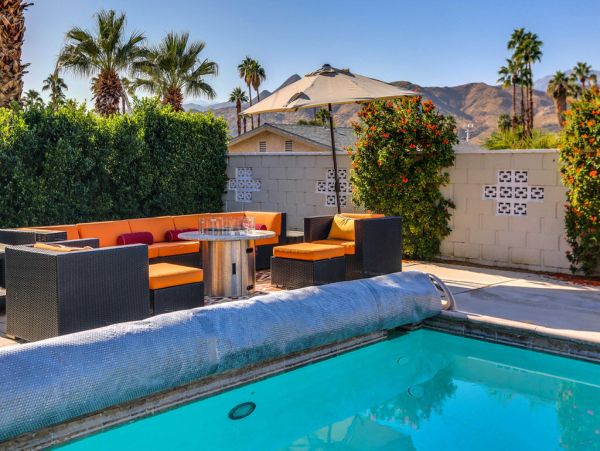 Palm Springs Home 984203