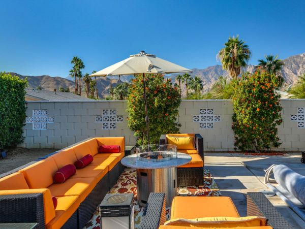Palm Springs Home 984203