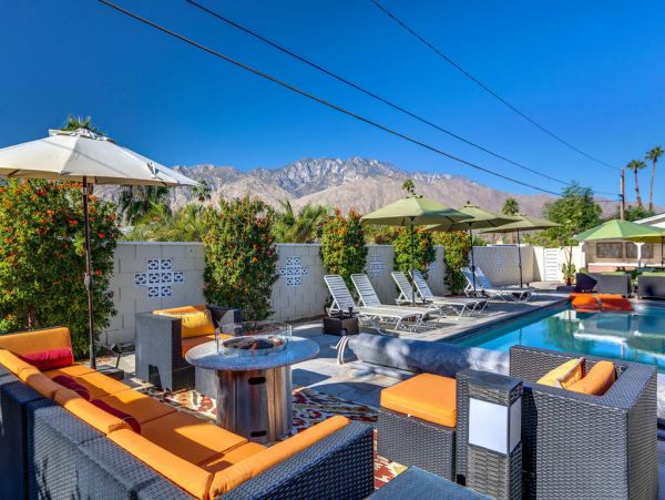 Palm Springs Home 984203