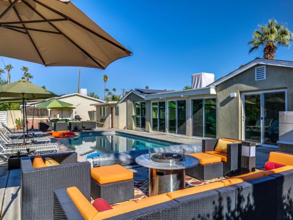 Palm Springs Home 984203