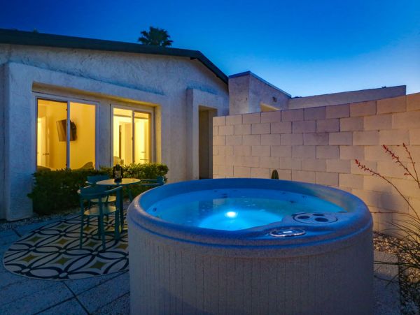Palm Springs Home 984204
