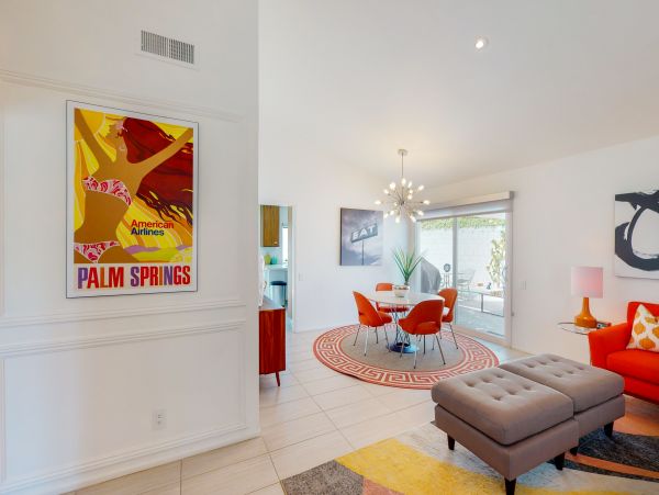 Palm Springs Home 984204