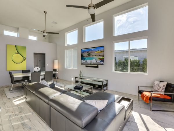 Palm Springs Home 984205