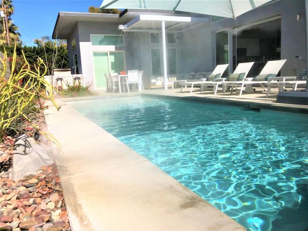 Palm Springs Home 984205