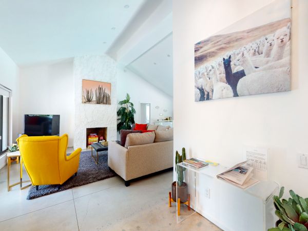 Palm Springs Home 984206
