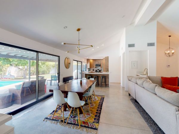Palm Springs Home 984206