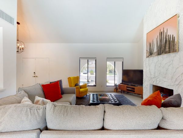 Palm Springs Home 984206