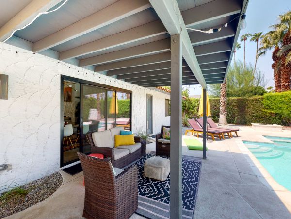 Palm Springs Home 984206