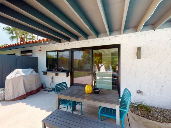 Palm Springs Home 984206