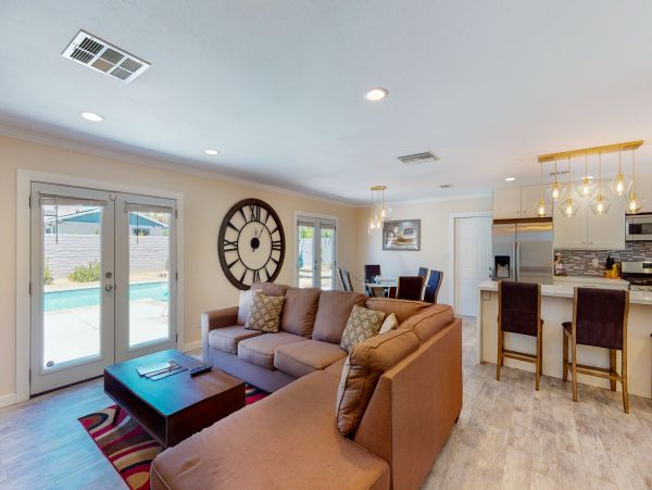 Palm Springs Home 984207