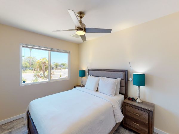 Palm Springs Home 984207