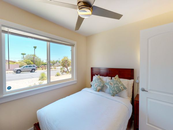 Palm Springs Home 984207