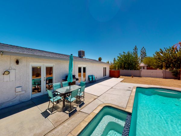 Palm Springs Home 984207