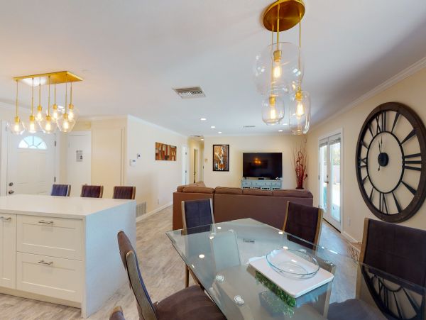 Palm Springs Home 984207