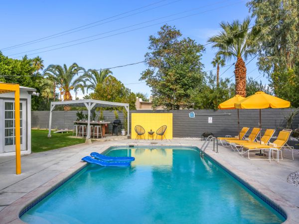Palm Springs Home 984208