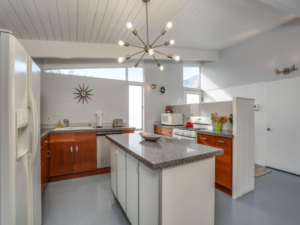 Palm Springs Home 984208
