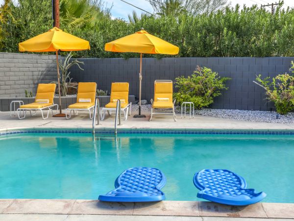 Palm Springs Home 984208