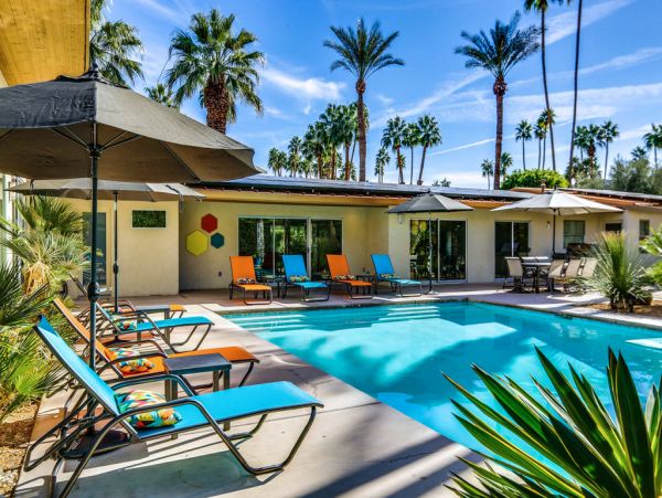 Palm Springs Home 984209